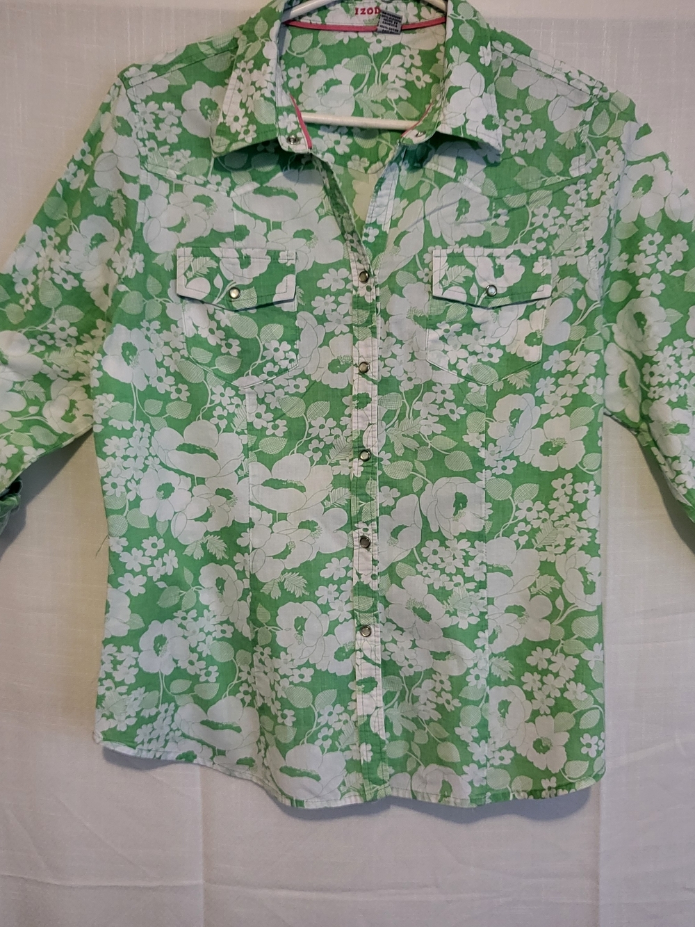 Izod Green and White Floral Long Sleeve Button-Up Shirt - Picture 6 of 7